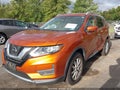 2018 Nissan Rogue — photo 2 of 16 | VIN 5N1AT2MV0JC797570