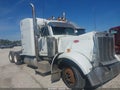 2000 Peterbilt 379 — photo 1 of 19 | VIN 1XP5DB9X6YN518116