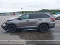 2019 Toyota Highlander — photo 14 of 18 | VIN 5TDJZRFH8KS974871
