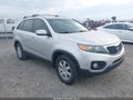 2013 Kia Sorento — photo 1 of 16 | VIN 5XYKT3A64DG413057