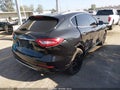 2018 Maserati Levante — photo 4 of 19 | VIN ZN661XUL5JX284432