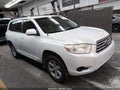2010 Toyota Highlander — photo 1 of 17 | VIN 5TDZK3EH6AS014162