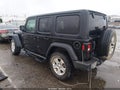 2018 Jeep Wrangler Unlimited — photo 3 of 17 | VIN 1C4HJXDG0JW129841