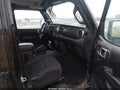 2018 Jeep Wrangler Unlimited — photo 5 of 17 | VIN 1C4HJXDG0JW129841