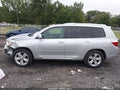 2010 Toyota Highlander — photo 14 of 16 | VIN 5TDYK3EH9AS009484