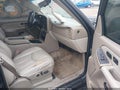 2003 Chevrolet Suburban 1500 — photo 5 of 15 | VIN 1GNFK16Z33R149820