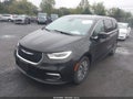 2024 Chrysler Pacifica — photo 2 of 16 | VIN 2C4RC1S7XRR104187