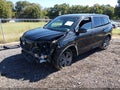 2019 Honda Passport — photo 2 of 16 | VIN 5FNYF7H51KB011104