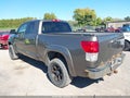 2010 Toyota Tundra — photo 3 of 16 | VIN 5TFUY5F11AX143247