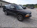 2001 Chevrolet Blazer — photo 1 of 16 | VIN 1GNCT18W91K123005