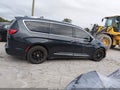 2020 Chrysler Pacifica — photo 13 of 16 | VIN 2C4RC1BG7LR269346