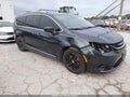 2020 Chrysler Pacifica — photo 1 of 16 | VIN 2C4RC1BG7LR269346