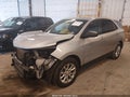 2019 Chevrolet Equinox — photo 2 of 17 | VIN 2GNAXHEV6K6302817