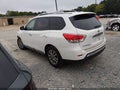 2016 Nissan Pathfinder — photo 3 of 17 | VIN 5N1AR2MN6GC610615