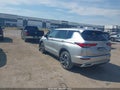 2022 Mitsubishi Outlander — photo 3 of 15 | VIN JA4J3UA88NZ050293