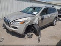2015 Jeep Cherokee — photo 2 of 17 | VIN 1C4PJMCS3FW502488