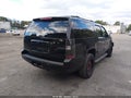 2010 Chevrolet Suburban 1500 — photo 4 of 17 | VIN 1GNUKJE31AR235063