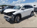 2016 Toyota Highlander — photo 2 of 17 | VIN 5TDYKRFH5GS141619