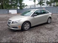 2014 Chevrolet Cruze — photo 2 of 10 | VIN 1G1PA5SGXE7365585
