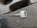 2002 Toyota Tundra — photo 11 of 16 | VIN 5TBBT441X2S225416