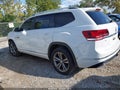 2019 Volkswagen Atlas — photo 3 of 16 | VIN 1V2XR2CA4KC570006