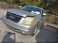 2007 GMC Yukon XL — photo 2 of 10 | VIN 1GKFC16067J250642