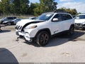 2016 Jeep Cherokee — photo 2 of 17 | VIN 1C4PJMCS3GW277099