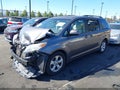 2014 Toyota Sienna — photo 2 of 18 | VIN 5TDKK3DC8ES471097