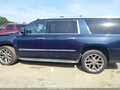 2019 Cadillac Escalade ESV — photo 14 of 16 | VIN 1GYS4HKJ3KR253100