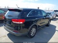 2016 Kia Sorento — photo 4 of 11 | VIN 5XYPG4A35GG003023