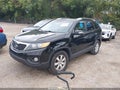 2013 Kia Sorento — photo 2 of 11 | VIN 5XYKT4A62DG325887