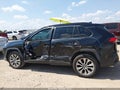 2019 Toyota RAV4 — photo 14 of 16 | VIN 2T3C1RFV5KC020178