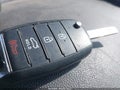 2019 Kia Optima — photo 11 of 16 | VIN 5XXGT4L33KG319638