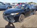 2018 Toyota Camry — photo 2 of 16 | VIN 4T1B11HKXJU018464