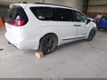 2024 Chrysler Pacifica — photo 4 of 16 | VIN 2C4RC1BG0RR133553