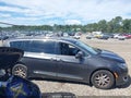 2020 Chrysler Pacifica — photo 13 of 17 | VIN 2C4RC1BG8LR121741