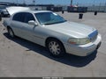 2004 Lincoln Town Car — photo 1 of 11 | VIN 1LNHM83W14Y635138