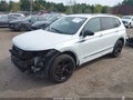 2024 Volkswagen Tiguan — photo 2 of 17 | VIN 3VV8B7AX4RM139173