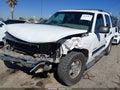2001 Chevrolet Tahoe — photo 2 of 16 | VIN 1GNEC13TX1J269747