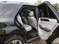 2015 Mercedes-Benz ML-Class — photo 8 of 17 | VIN 4JGDA5HB5FA582919