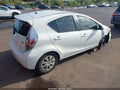 2014 Toyota Prius C — photo 4 of 16 | VIN JTDKDTB34E1567092