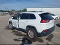 2014 Jeep Cherokee — photo 3 of 18 | VIN 1C4PJMCS0EW177880