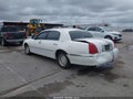 2001 Lincoln Town Car — photo 3 of 12 | VIN 1LNHM81W71Y695164