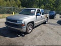 2002 Chevrolet Silverado 1500 — photo 2 of 12 | VIN 2GCEC19V321150631