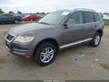 2008 Volkswagen Touareg — photo 2 of 12 | VIN WVGBE77L28D003307
