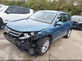 2017 Volkswagen Tiguan — photo 2 of 11 | VIN WVGAV7AX5HK043173