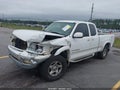 2000 Toyota Tundra — photo 2 of 16 | VIN 5TBRT3814YS052102
