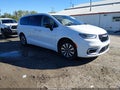 2024 Chrysler Pacifica — photo 1 of 16 | VIN 2C4RC1S71RR198301