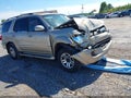 2005 Toyota Sequoia — photo 1 of 16 | VIN 5TDBT48A65S236368