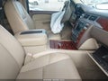 2010 Chevrolet Suburban 1500 — photo 5 of 16 | VIN 1GNUKKE34AR137795